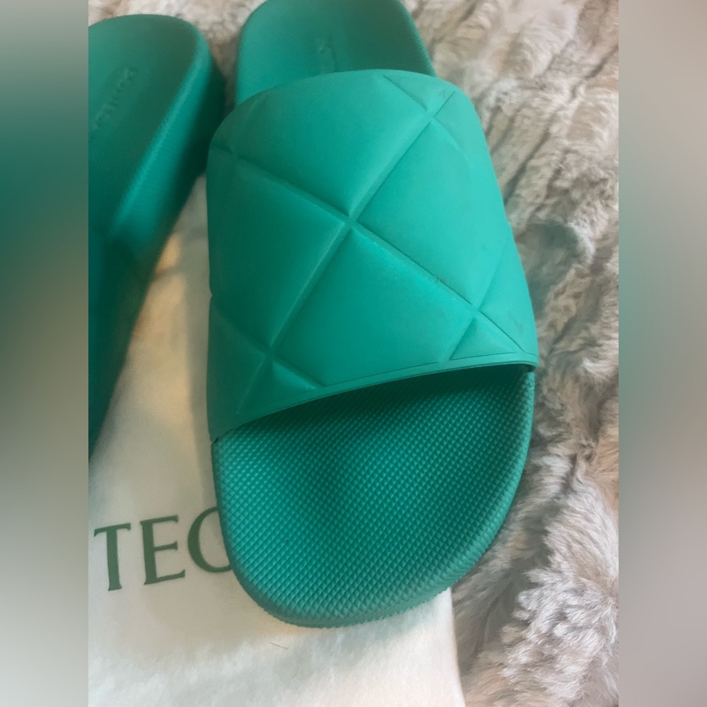Bottega Veneta Pool Slides size 39 - Picture 2 of 10